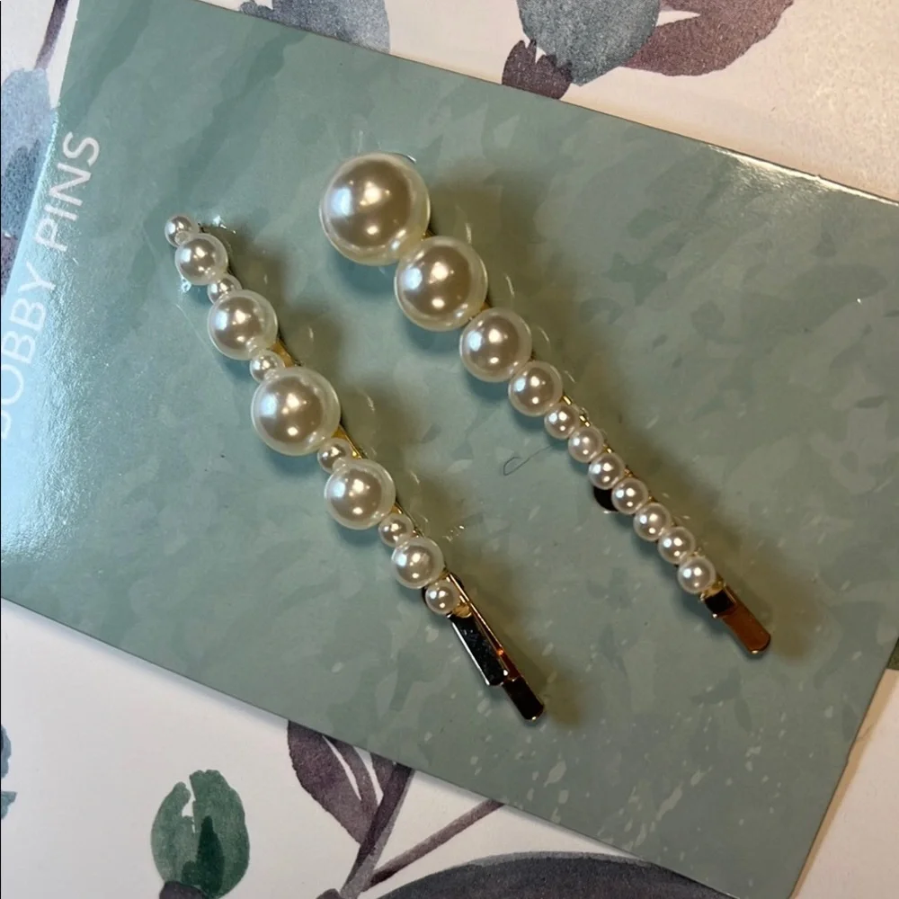 NWT Elegant Pearl Hair Pins Set of Two Coquette
